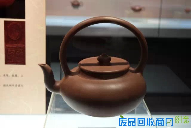 无锡博物院 两团泥巴之间