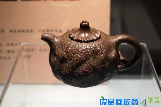 无锡博物院 两团泥巴之间