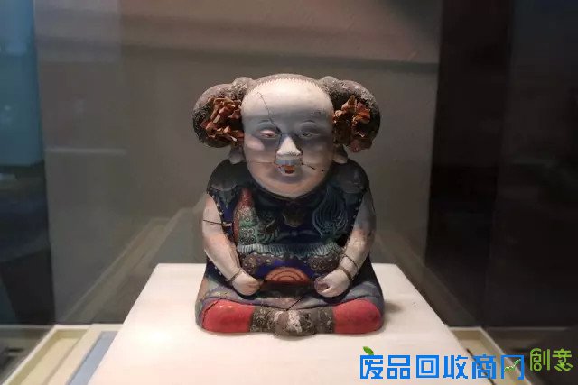 无锡博物院 两团泥巴之间