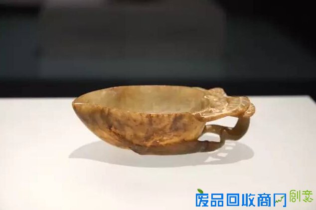 无锡博物院 两团泥巴之间