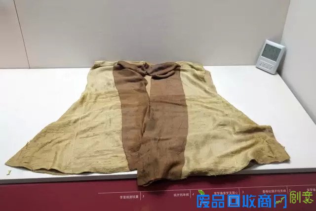 无锡博物院 两团泥巴之间