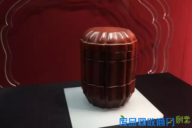 无锡博物院 两团泥巴之间