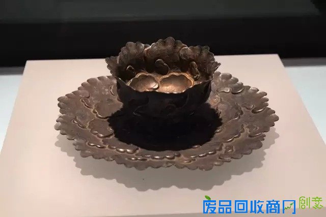 无锡博物院 两团泥巴之间