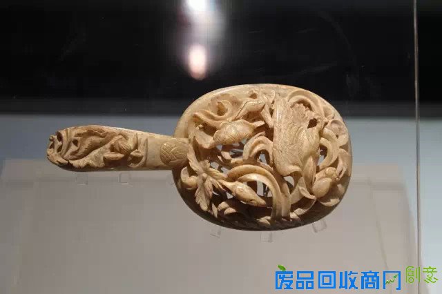 无锡博物院 两团泥巴之间