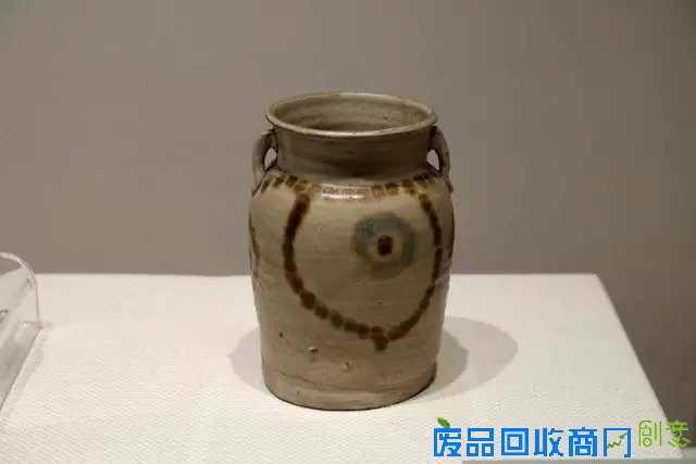 无锡博物院 两团泥巴之间