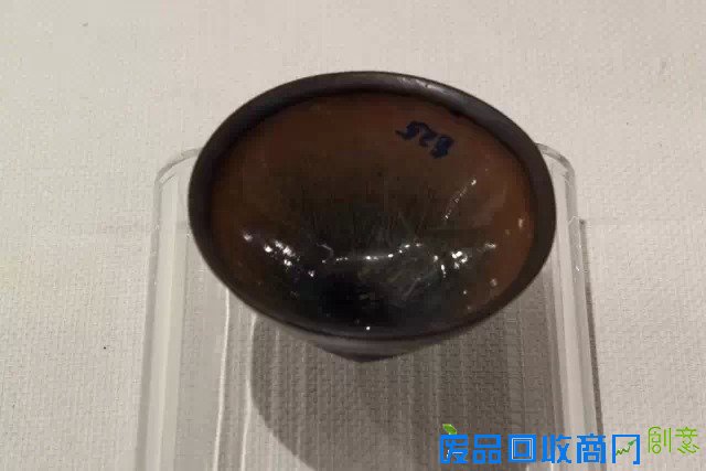 无锡博物院 两团泥巴之间