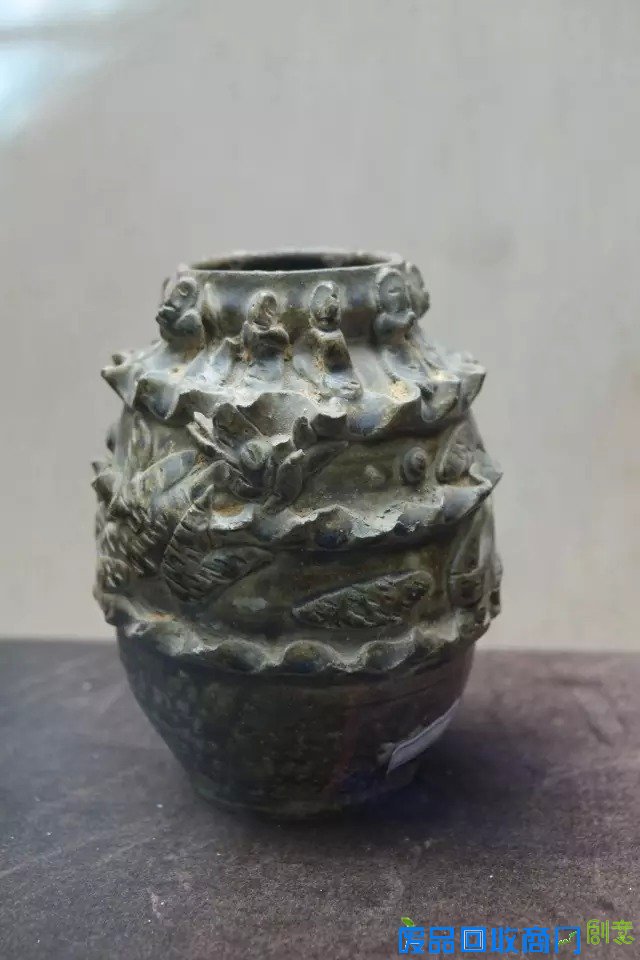 无锡博物院 两团泥巴之间