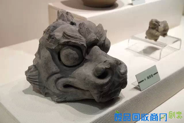 无锡博物院 两团泥巴之间