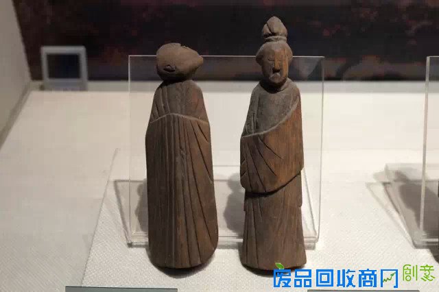 无锡博物院 两团泥巴之间