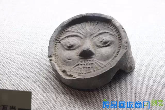 无锡博物院 两团泥巴之间