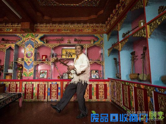 巴塘弦子是一种优美抒情的藏族民间歌舞图片