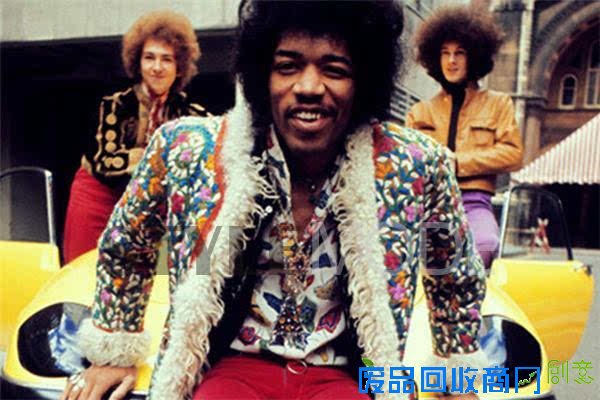 在讲今年的音乐节穿着之前 你需要先了解什么是Woodstock