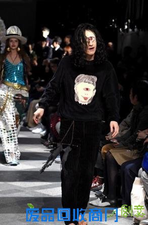 日举行妖怪时装秀