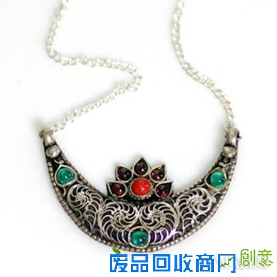 【图】欣赏藏银首饰的图片 5招教你鉴别真假藏银