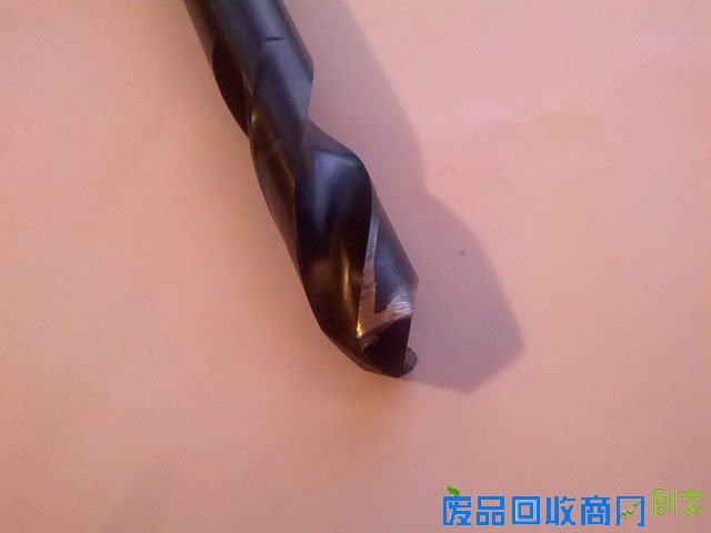 极客时代：教你如何打造LED发光订婚戒指