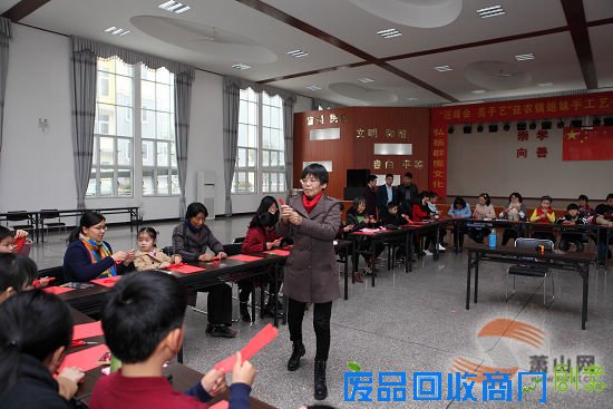 做手工、学剪纸 益农妇女的这个节过得特别有文化