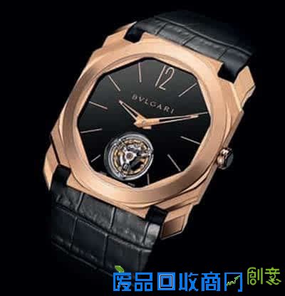 封面故事 宝格丽Carillon Tourbillon 钟乐三问陀飞轮 万神殿里的回响