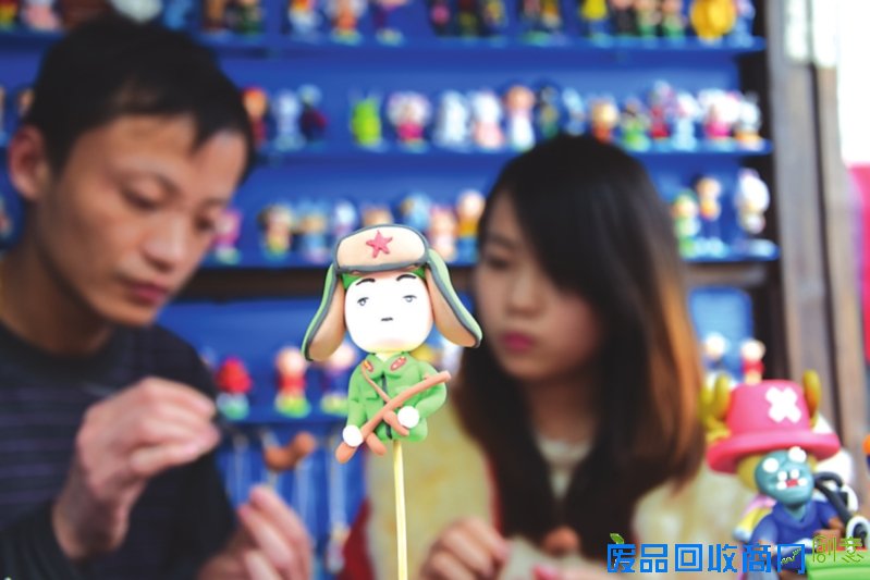 又到学习雷锋纪念日 卡通“雷锋”：萌萌哒