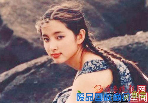 重庆男孩被最难考大学录取 阿联酋的大学录取率比哈佛还低 盘点娱乐圈的学霸