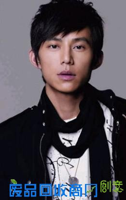 重庆男孩被最难考大学录取 阿联酋的大学录取率比哈佛还低 盘点娱乐圈的学霸