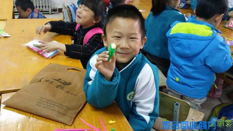 泥塑课又开课了—— 步云小学一年级十班