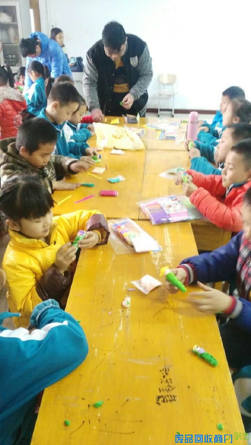 泥塑课又开课了—— 步云小学一年级十班
