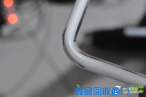 冷却后 抽出内部的硅胶条 定型完成