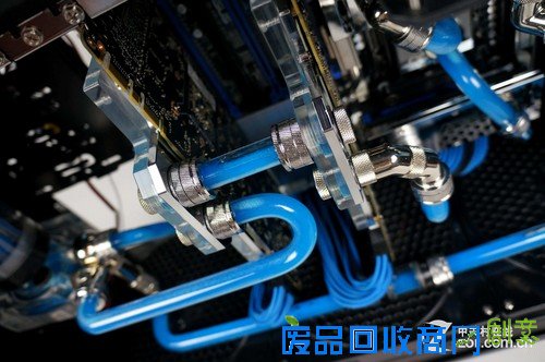 每一根亚克力水管出厂时都是直的 今天教大伙儿如何“掰弯”它