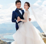 刘诗诗晒钻戒捧花 自曝大婚前紧张