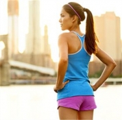 跑步前热身运动图解 预防关节不适请这样做