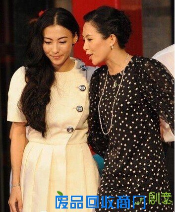 章子怡，思想装扮的土与洋