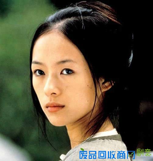 章子怡，思想装扮的土与洋