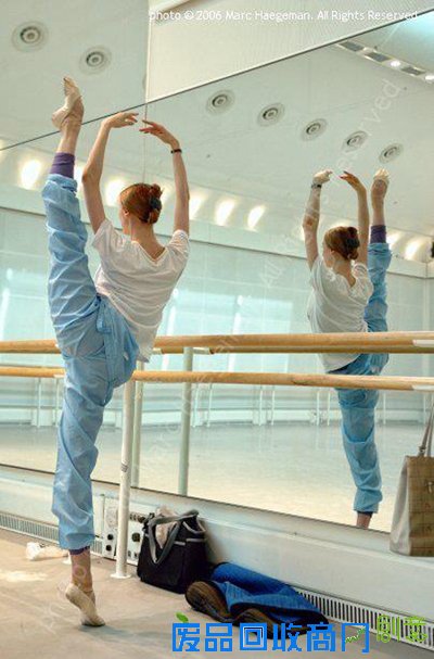 【励志语录】梦想和现实之间的距离，叫练习