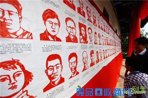 72岁老人历时4个月 创作21米剪纸《抗日英雄谱》