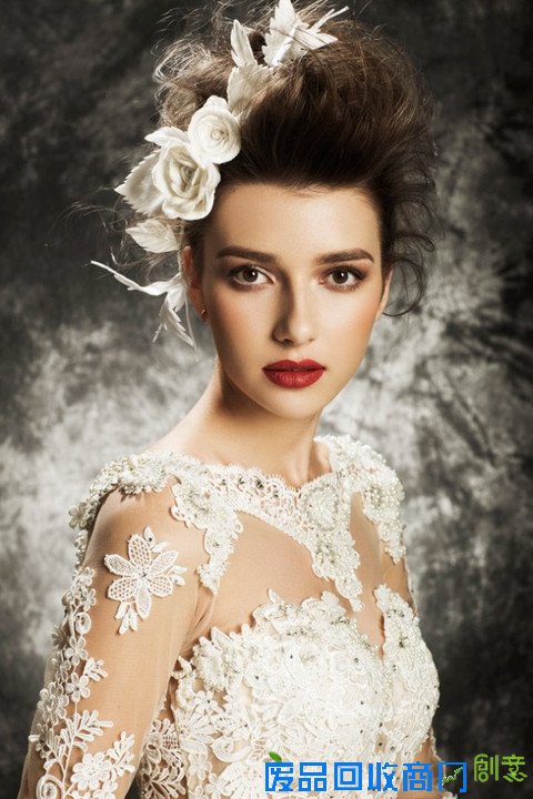 超级迷人新娘装！欧式复古新娘造型