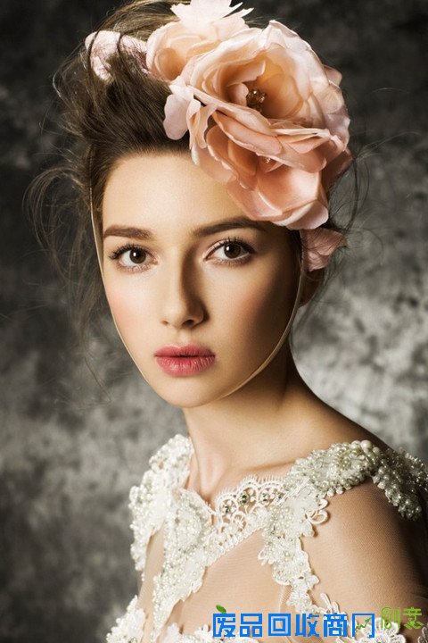 超级迷人新娘装！欧式复古新娘造型