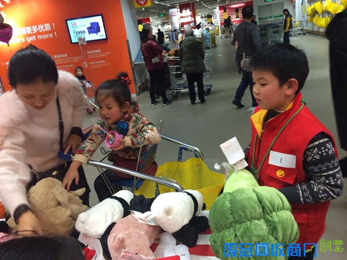 “孩童创意，献爱公益”小实践家走进宜家家居