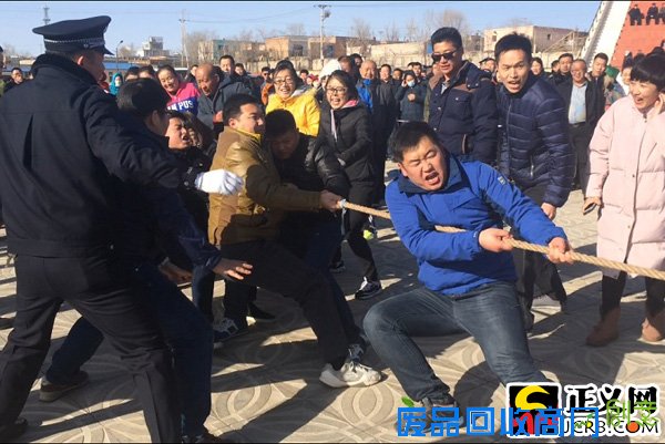 内蒙古鄂托克：开展趣味体育活动