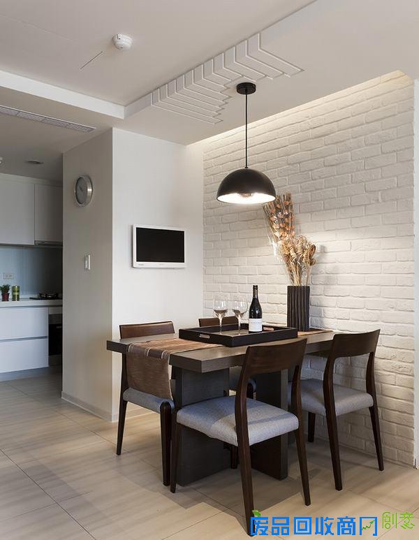 由浅至深营造温馨的创意公寓