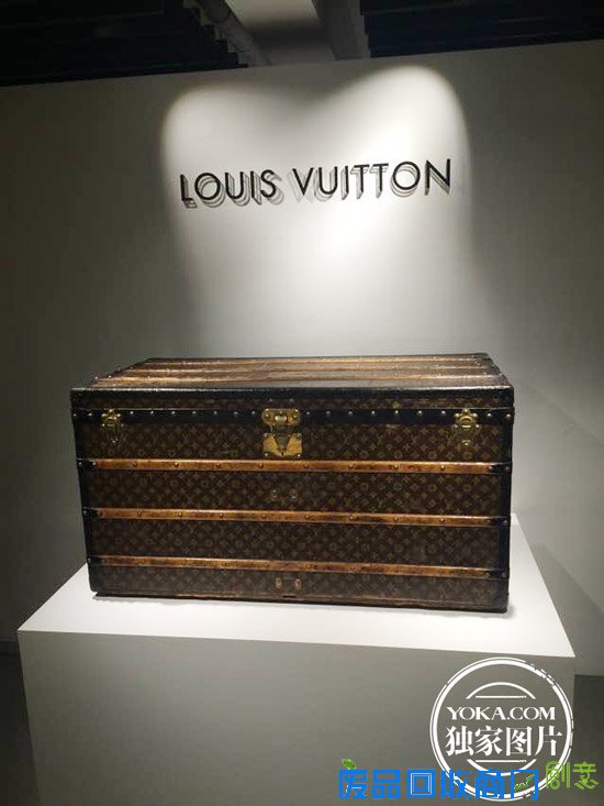 LV 2015早春系列预览入口的LV旅行箱 LV 2015早春系列预览入口的LV旅行箱