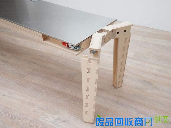  多功能可旋转工作桌