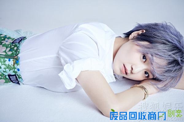 王思思曝初春写真清新自然氧气十足