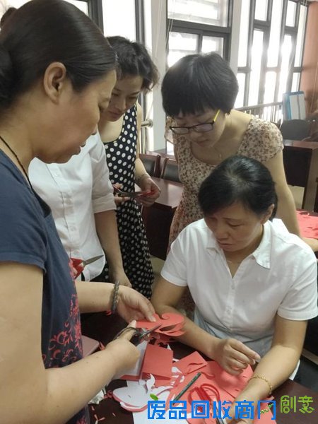 剪纸艺术走进江东区人社 中国劳动保障新闻网