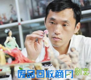 待到山花烂漫时他们丛中笑