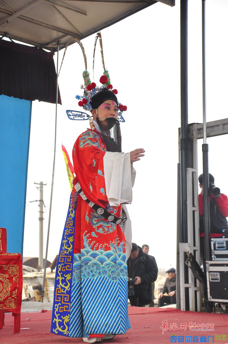 组图:实拍田横祭海节 演绎500年民俗盛宴青报网