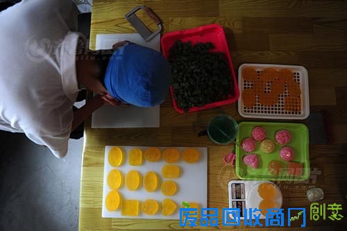 8000瓶橄榄油制最大手工皂筹集善款