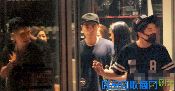 盘点娱乐圈与情敌一笑泯恩仇