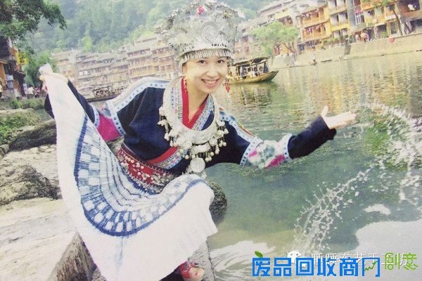 给孩子做一个可爱的恐龙尾巴