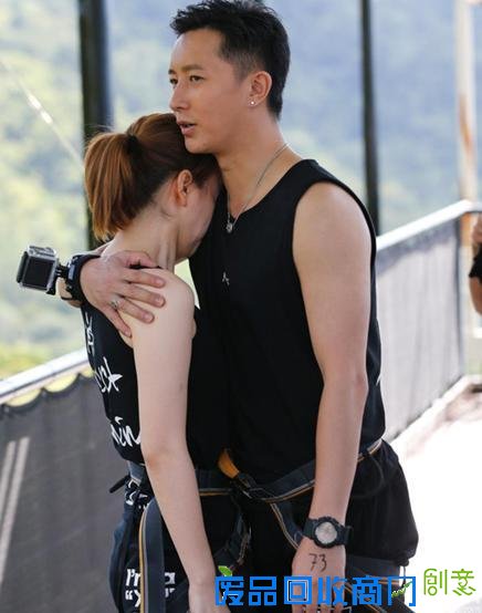 极速前进第二季收官韩庚夺冠吴昕痛哭 杨千嬅怒踢背包