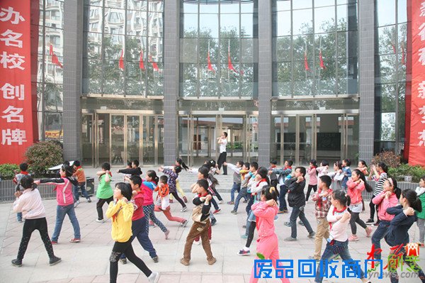 郑州市流动青少年宫走进二七区棉纺路小学